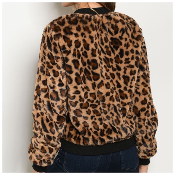 🆕LAST ONE, Leopard print faux fur print jacket - Picture 4 of 6
